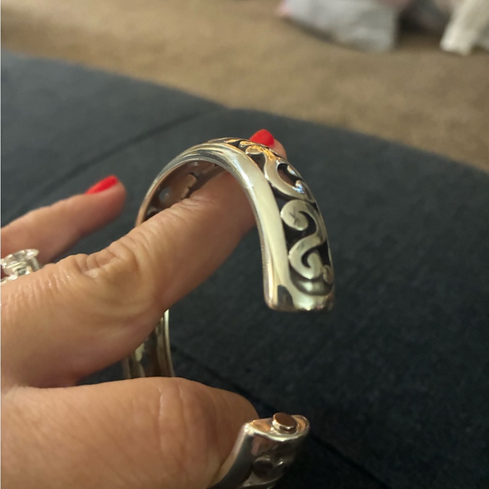 Brighton Bangle - Picture 2 of 4